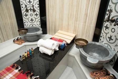 Cube Suites - 27