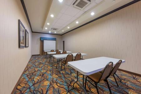 Best Western Plus Suites - 20