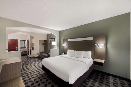 Quality Inn & Suites Dfw Airport South - 54