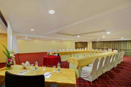 Monarch Luxur - Infantry Road - 14