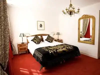 Ambassade - 42