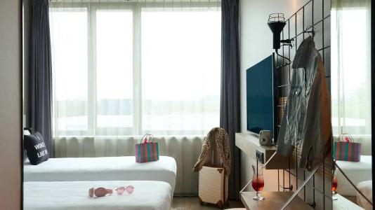 Moxy Amsterdam Schiphol Airport - 34