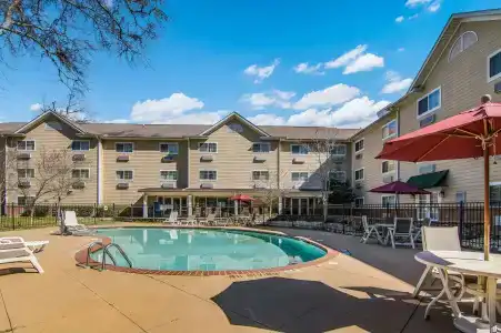 Hawthorn Suites by Wyndham Fort Benning - 4