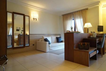 Suites & Residence - 38