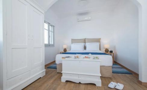 Four Seasons Hydra Luxury Suites - 90