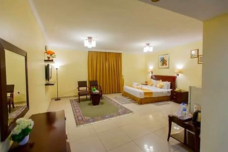 Crown Palace & Suites - 37