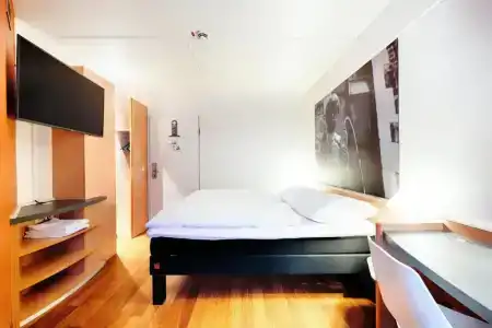 ibis Aachen Hauptbahnhof - 60