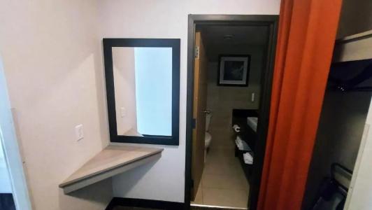 Best Western Plus Village Park Inn - 48