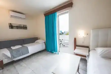 Chrispy Waterpark Resort - 102