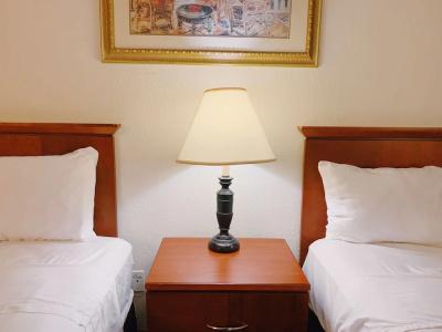 Miami Gardens Inn & Suites - 17