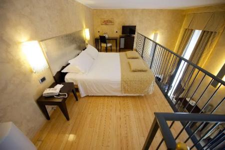 Best Western Crystal Palace - 74