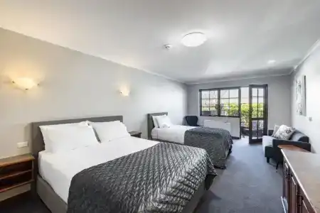 Adelaide Inn - 44