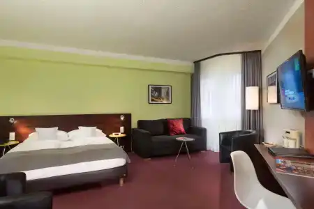 Best Western Ambassador - 4