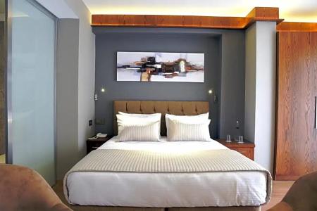 The Elegant - 84
