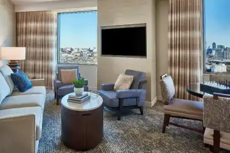 Renaissance Dallas - 92