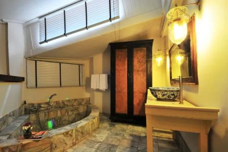 Ndol Streamside Thai Villas - 120
