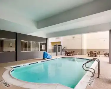 Comfort Suites Bush Intercontinental Airport - 10