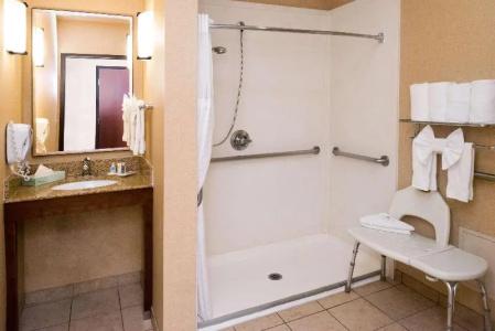 Comfort Suites Airport Convention Center - 36