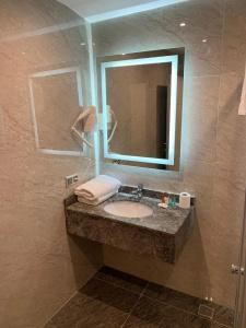 Regency World&Suites - 34