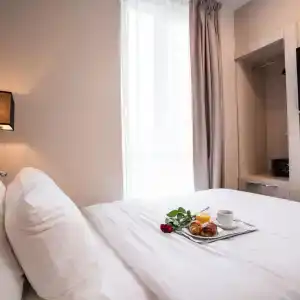 Hôtel Univers - 33