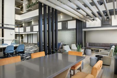Embassy Suites - 18