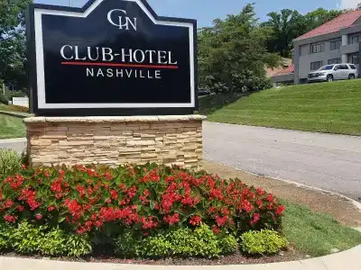 Club Nashville Inn & Suites - 0