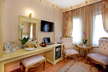 White House Istanbul - 5