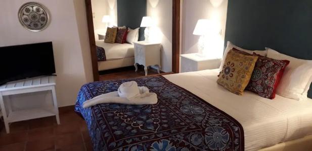 Saint Artemios and Oriental Suites - 18