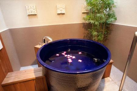 & Spa Lotus (Adult Only) - 105
