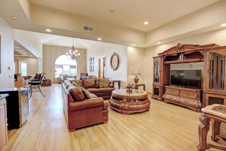 Grand Crowne by Capital Vacations - 197