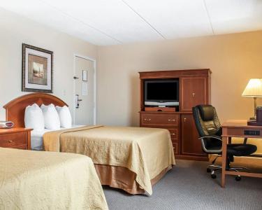 Rodeway Inn - - 2
