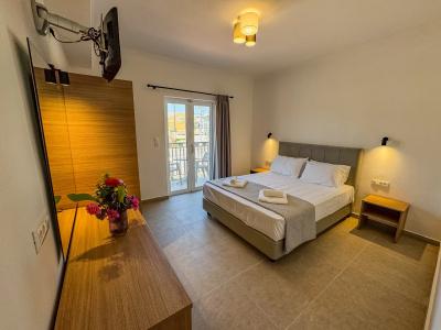 Athina - 4