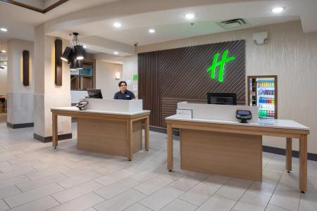 Holiday Inn & Suites Downtown, an IHG - 32