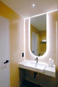 Rest Bugis (Sg Clean, Staycation Approved) - 75