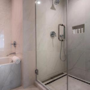 Beverly Hills Plaza & Spa - 10
