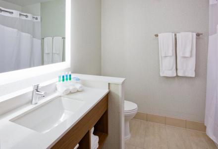 Holiday Inn Express and Suites Downtown, an IHG - 34