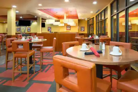 Holiday Inn & Suites Downtown, an IHG - 20