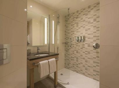 Hampton By Hilton Frankfurt Airport - 33