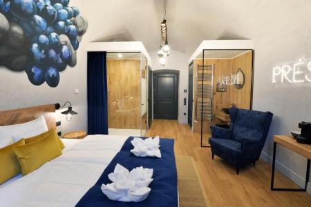 1552 Boutique - 25