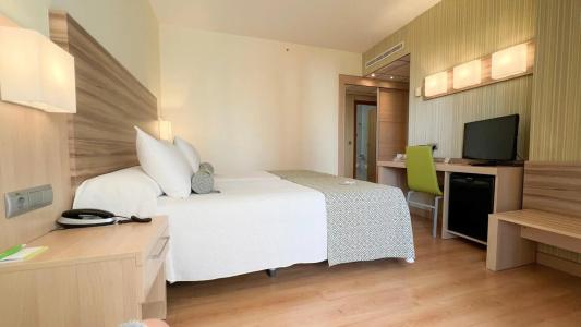Riviera Beac- Adults Recomended - 5