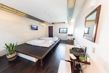 Xyz Private Spa And Seaside Resort - 34