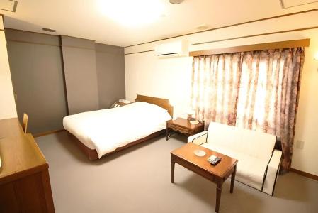 Shinjuku East - 3