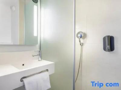 b&b hôTel Marseille Les Ports - 24