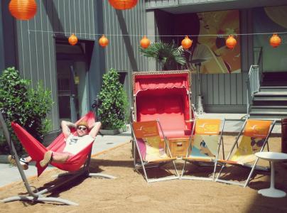 Orange und - 14
