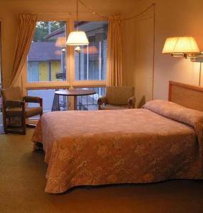 Town'n Country Motor Inn - 64