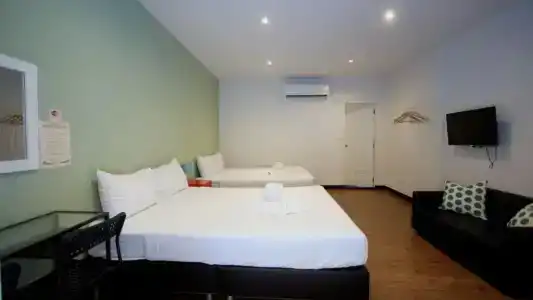 Resort v - Mrt Huai Khwang - 60