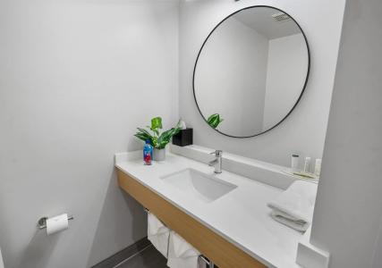 Ramada by Wyndham Los Angeles/Downtown West - 9