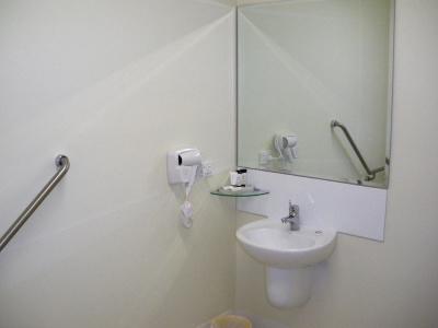 Cairns Queenslander & Apartments - 39