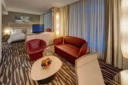 Hilton Frankfurt Airport - 53