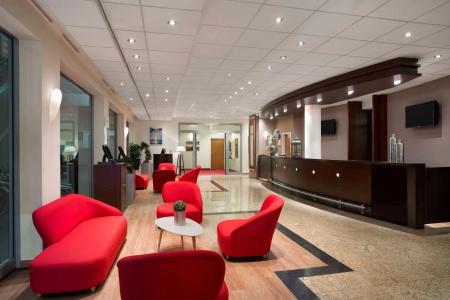 Ramada Encore by Wyndham Geneva - 1